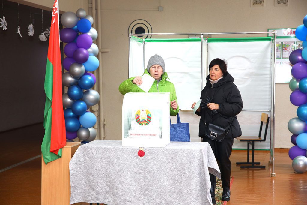 Жители Климовщины голосуют досрочно