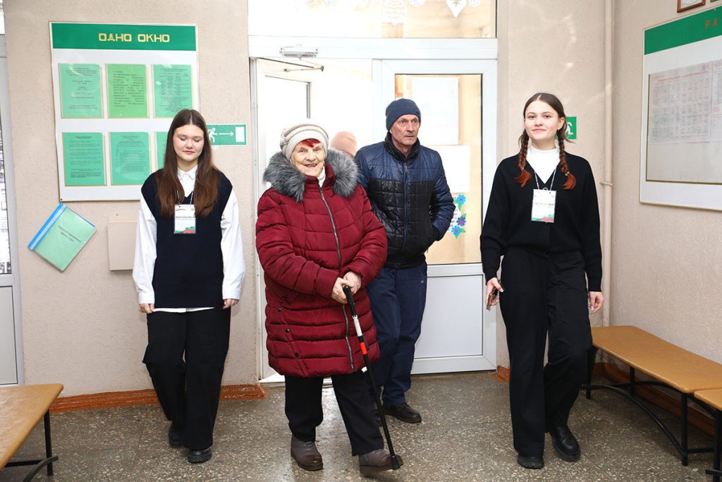 Жители Климовщины голосуют досрочно