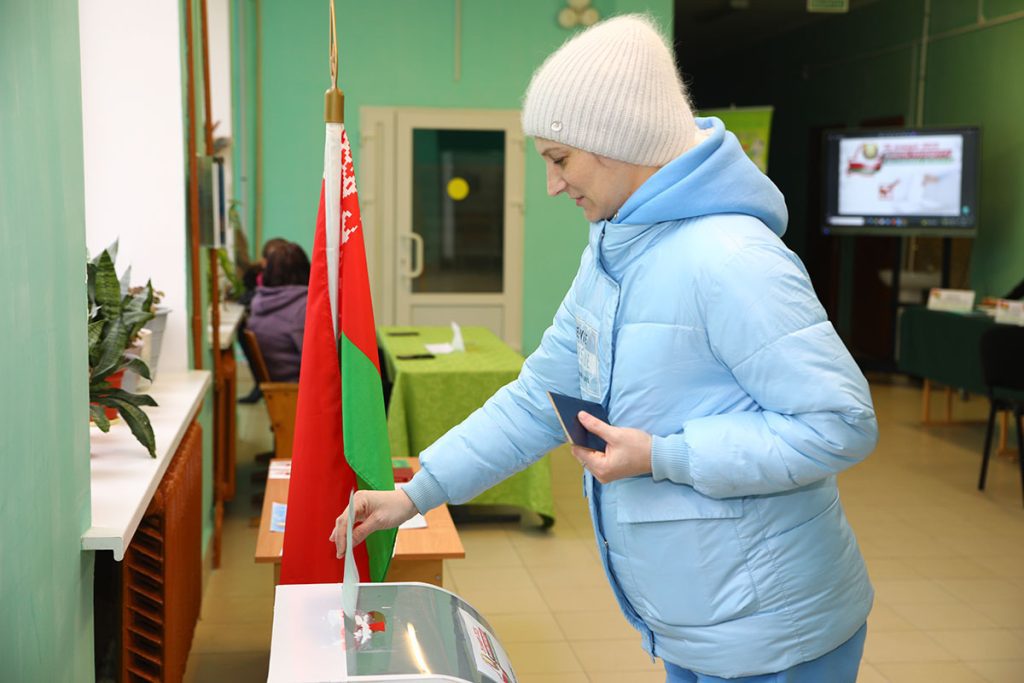 Жители Климовщины голосуют досрочно