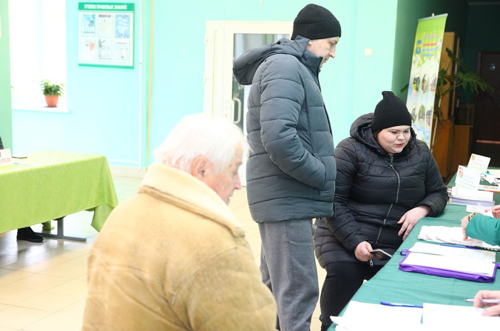 За пять дней досрочного голосования на выборах Президента Беларуси явка граждан составила 41,81%