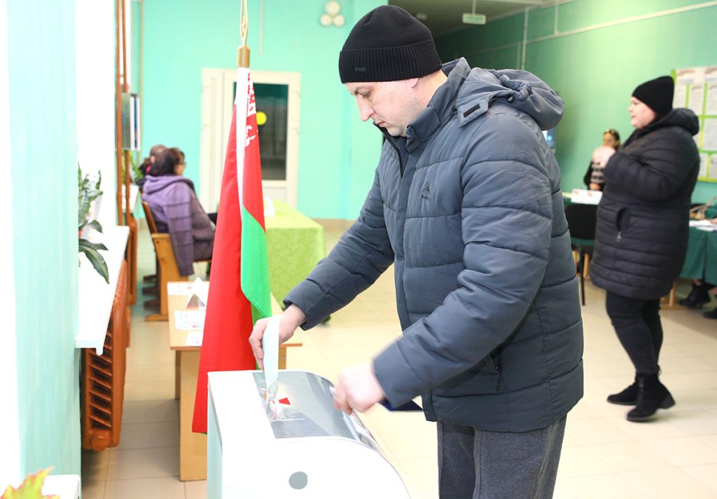 Жители Климовщины голосуют досрочно