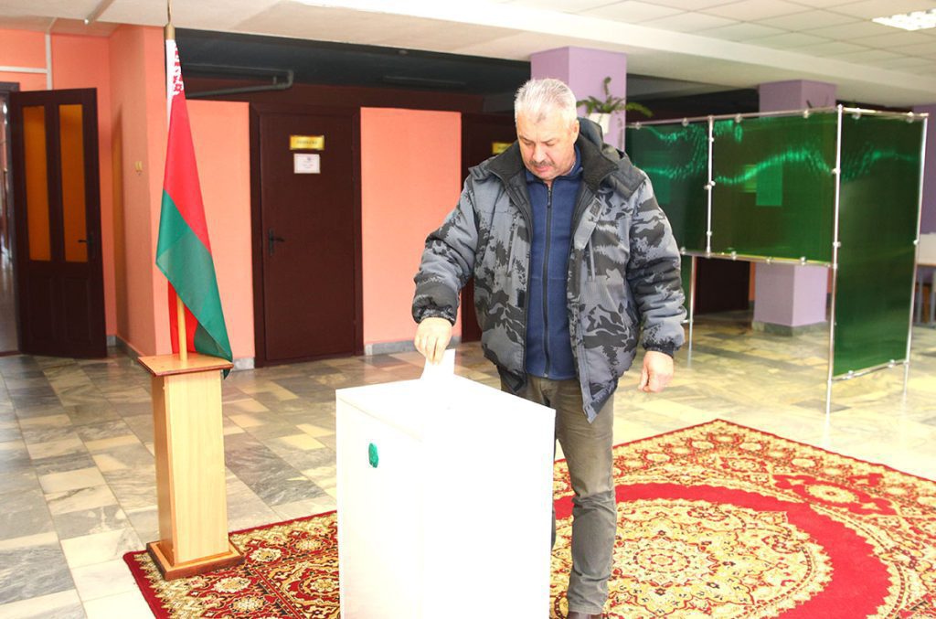 Жители Климовщины голосуют досрочно