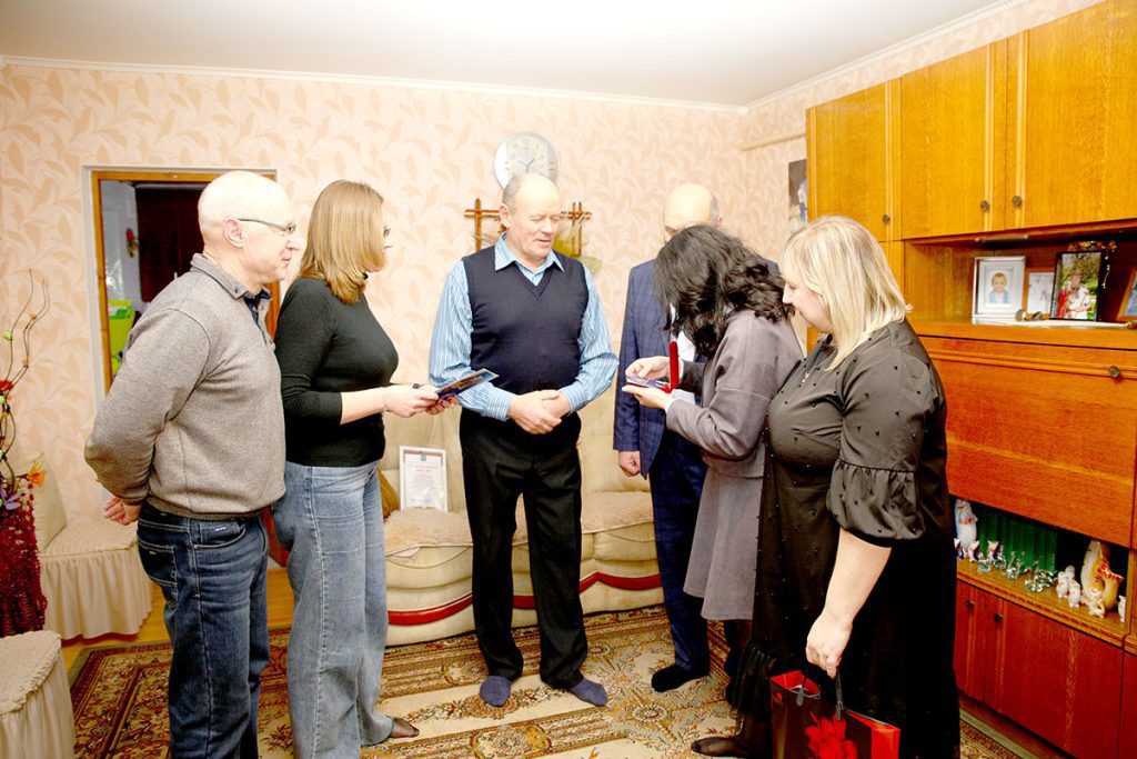 Климовчанин Владимир Никифоров принимал поздравления с юбилеем