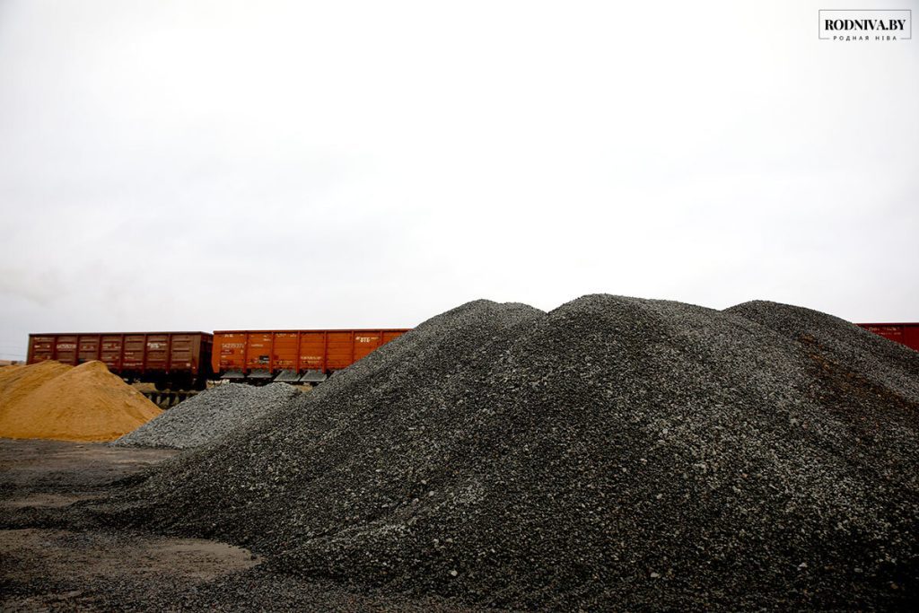 Климовичские дорожники ремонтируют завод по производству асфальтобетонной смеси