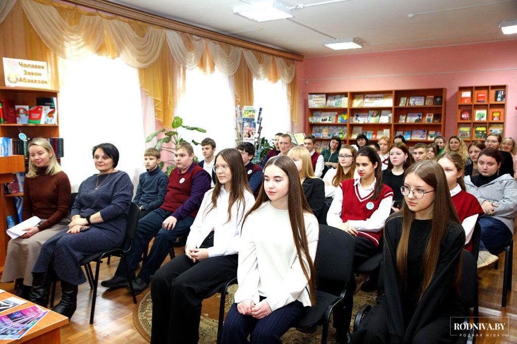 Поэтесса Ольга Белова встретилась с климовчанами