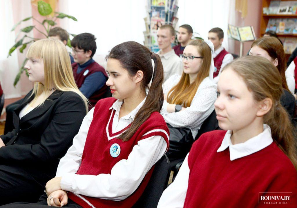 Поэтесса Ольга Белова встретилась с климовчанами