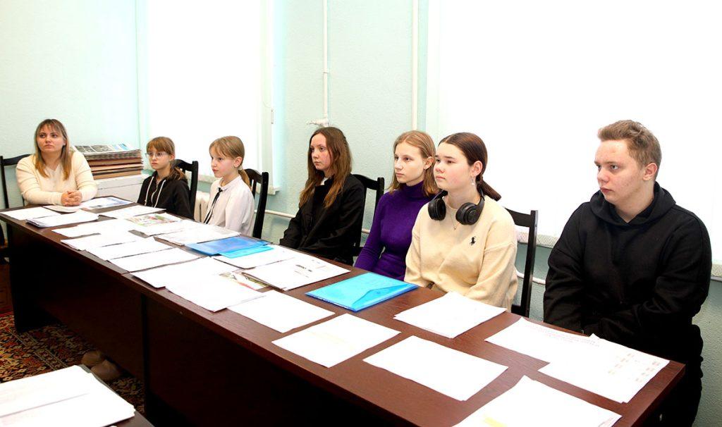 Юные блогеры кружка по интересам «ZORKI» побывали в редакции Климовичской районной газеты «Родная ніва»