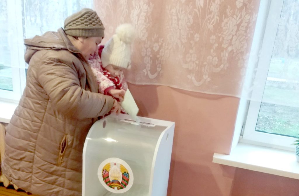 На Климовщине проходит третий день досрочного голосования на выборах Президента Беларуси