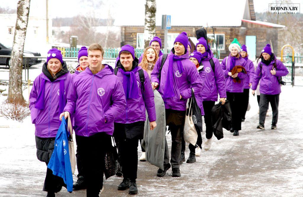 Студенческий отряд «Сияние» работает в Климовичском районе