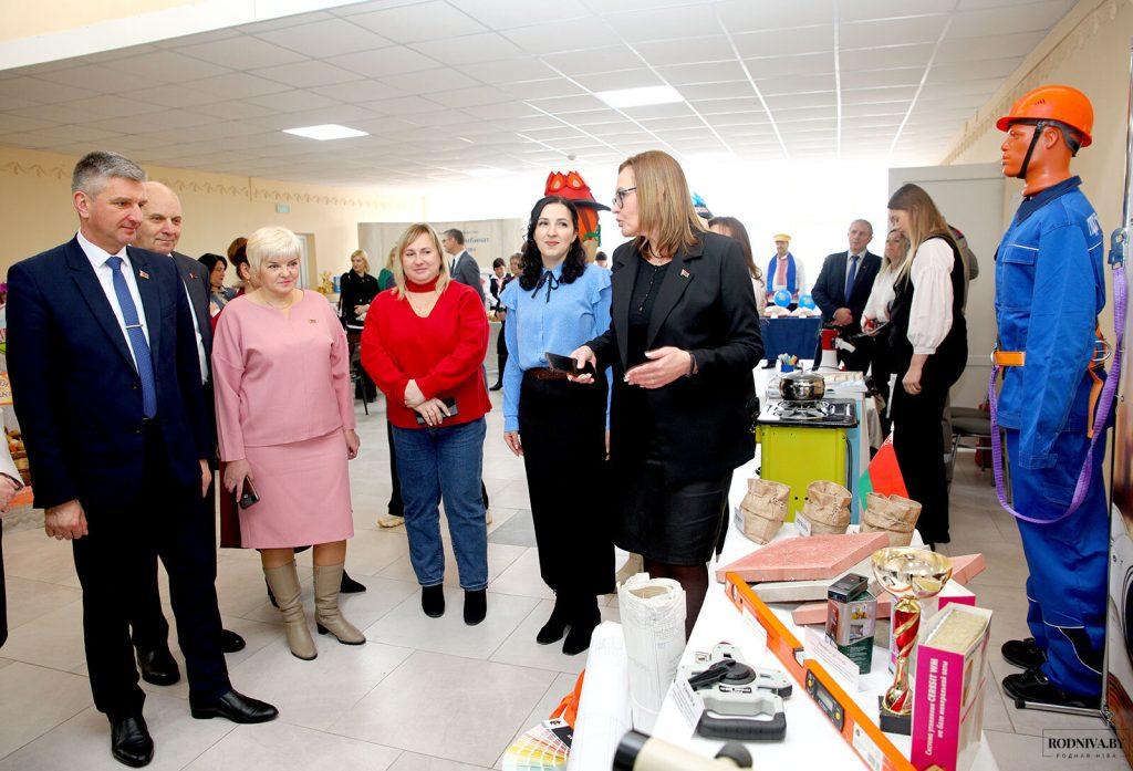 В Климовичах наградили победителей ежегодного соревнования по социально-экономическому развитию района за 2024 год