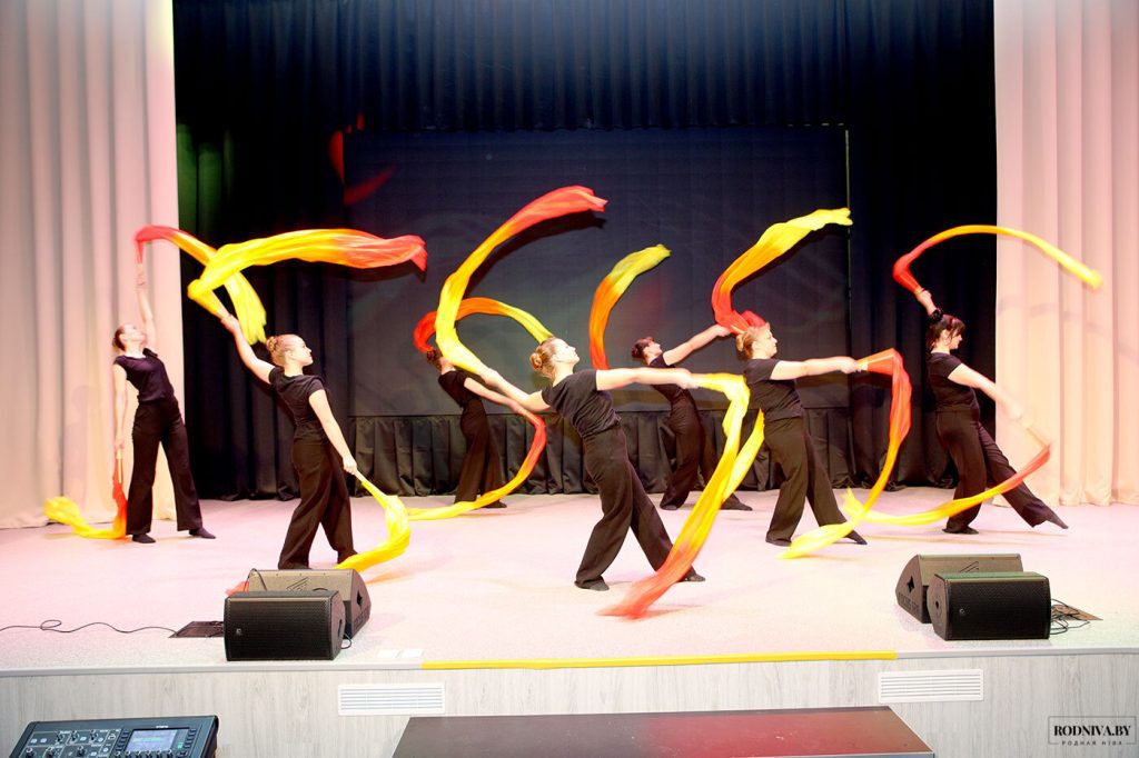 В Климовичах наградили победителей ежегодного соревнования по социально-экономическому развитию района за 2024 год