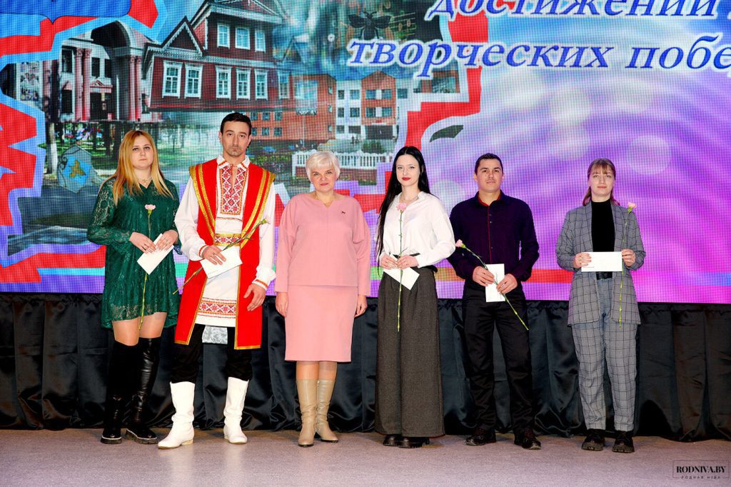 В Климовичах наградили победителей ежегодного соревнования по социально-экономическому развитию района за 2024 год