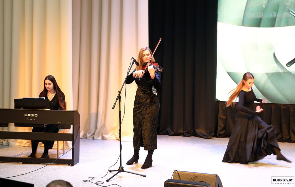 В Климовичах наградили победителей ежегодного соревнования по социально-экономическому развитию района за 2024 год