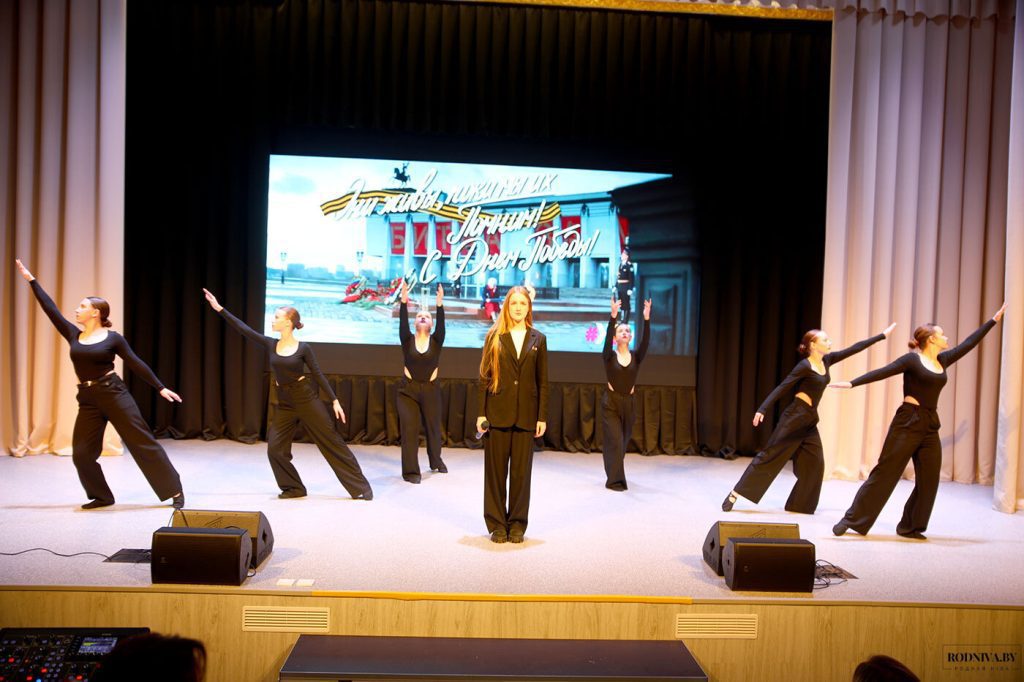 В Климовичах наградили победителей ежегодного соревнования по социально-экономическому развитию района за 2024 год