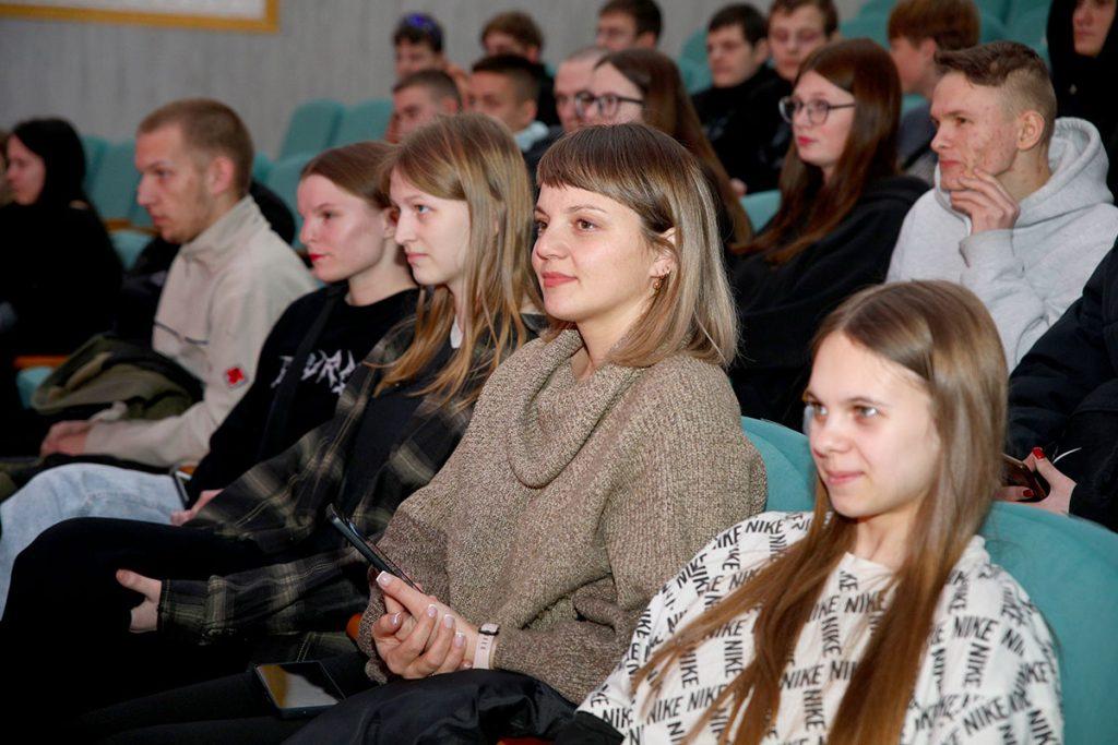 В Климовичском аграрном колледже открылся военно-патриотический клуб «За Родину»