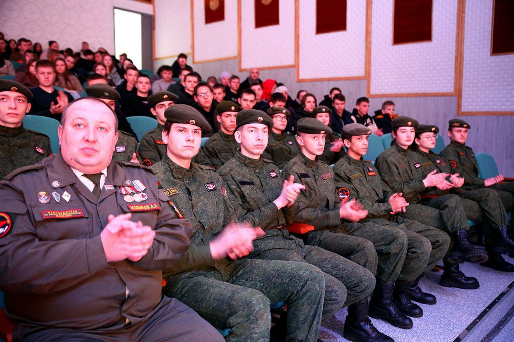 В Климовичском аграрном колледже открылся военно-патриотический клуб «За Родину»
