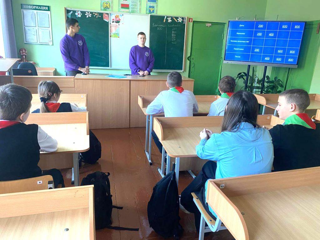 Фотофакт: студенческий отряд «Сияние» побывал в агрогородке Родня Климовичского района