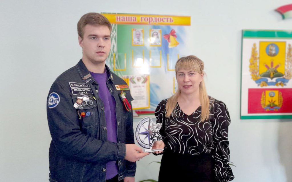 Фотофакт: студенческий отряд «Сияние» побывал в агрогородке Родня Климовичского района