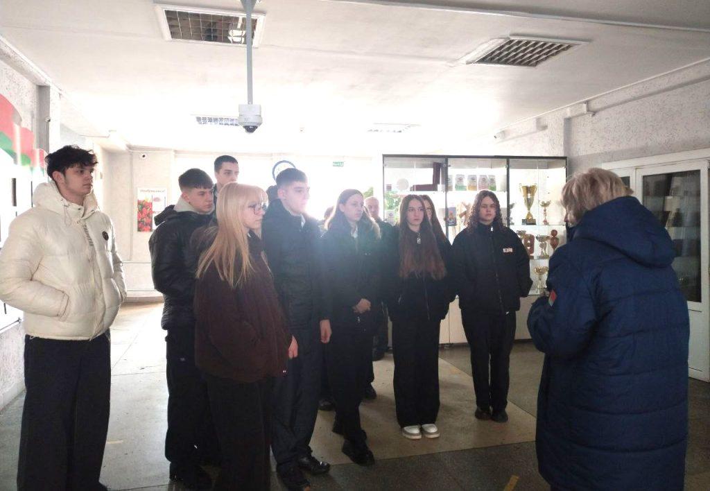 Учащиеся Тимоновской средней школы побывали с экскурсией на комбинате хлебопродуктов
