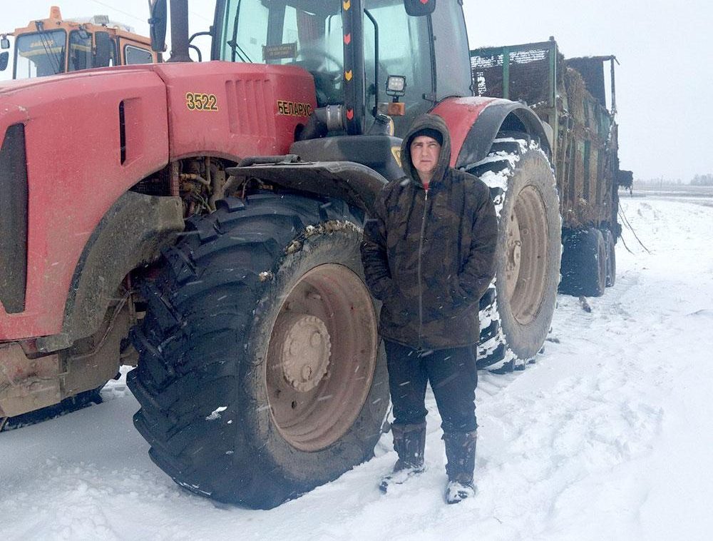 В ОАО «Роднянский» ведут внесение в почву органических удобрений