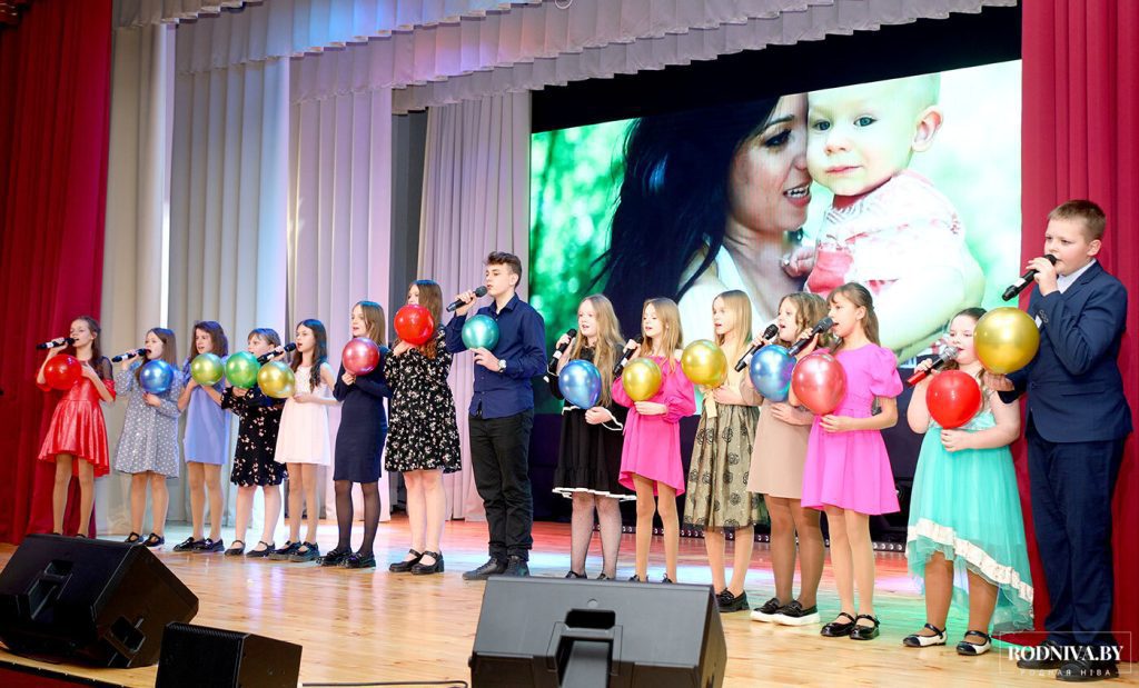 На Климовщине проходят торжества, посвященные Дню женщин