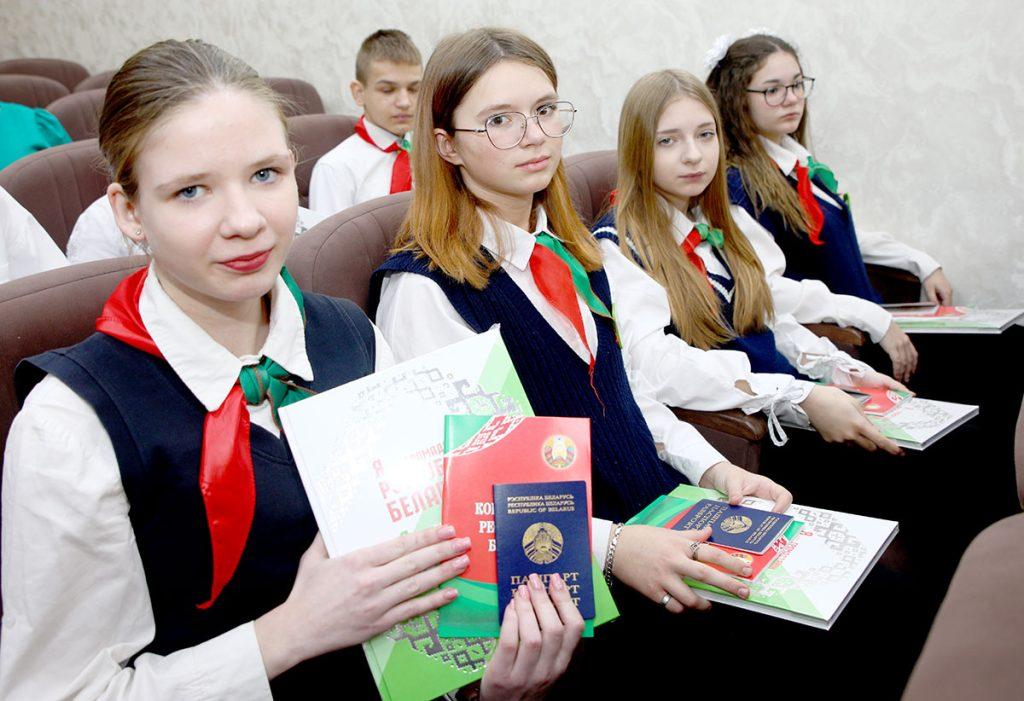 Климовчане присоединились к акции «Мы — граждане Беларуси!»