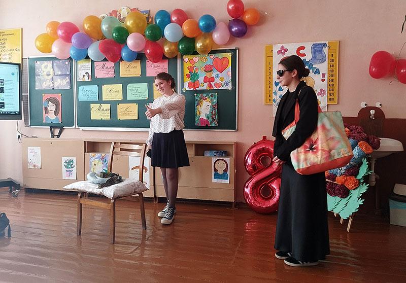 В Лобжанской средней школе Климовичского района прошел концерт ко Дню женщин
