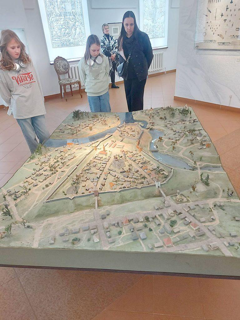 Климовчане посетили с экскурсией «Музей истории Могилева»