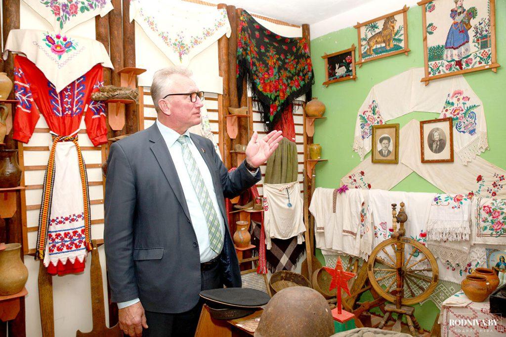 Рабочий день с депутатским корпусом: как молодежь учится у лидеров