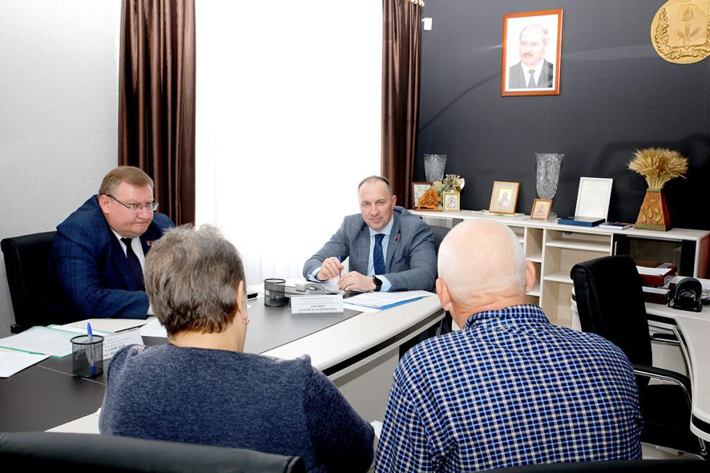 Заместитель председателя КГК Андрей Лобович побывал с рабочей поездкой на Климовщине