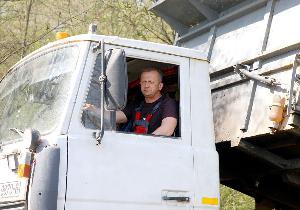 Где в Климовичском районе ремонтируют дороги