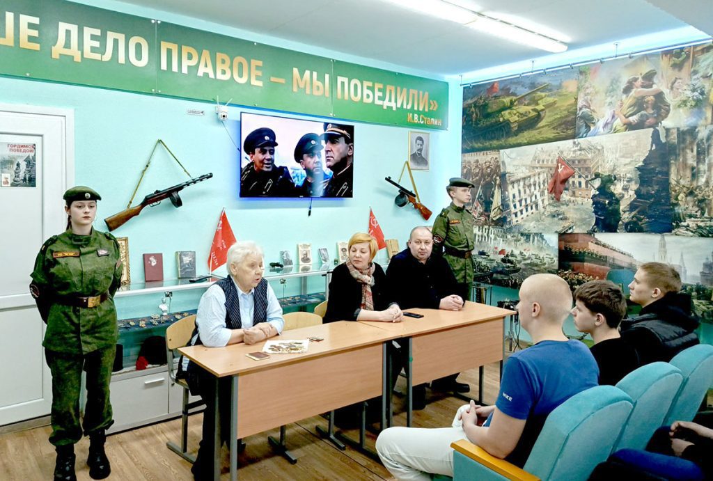 Музейная комната Климовичского аграрного колледжа пополнилась новыми экспонатами