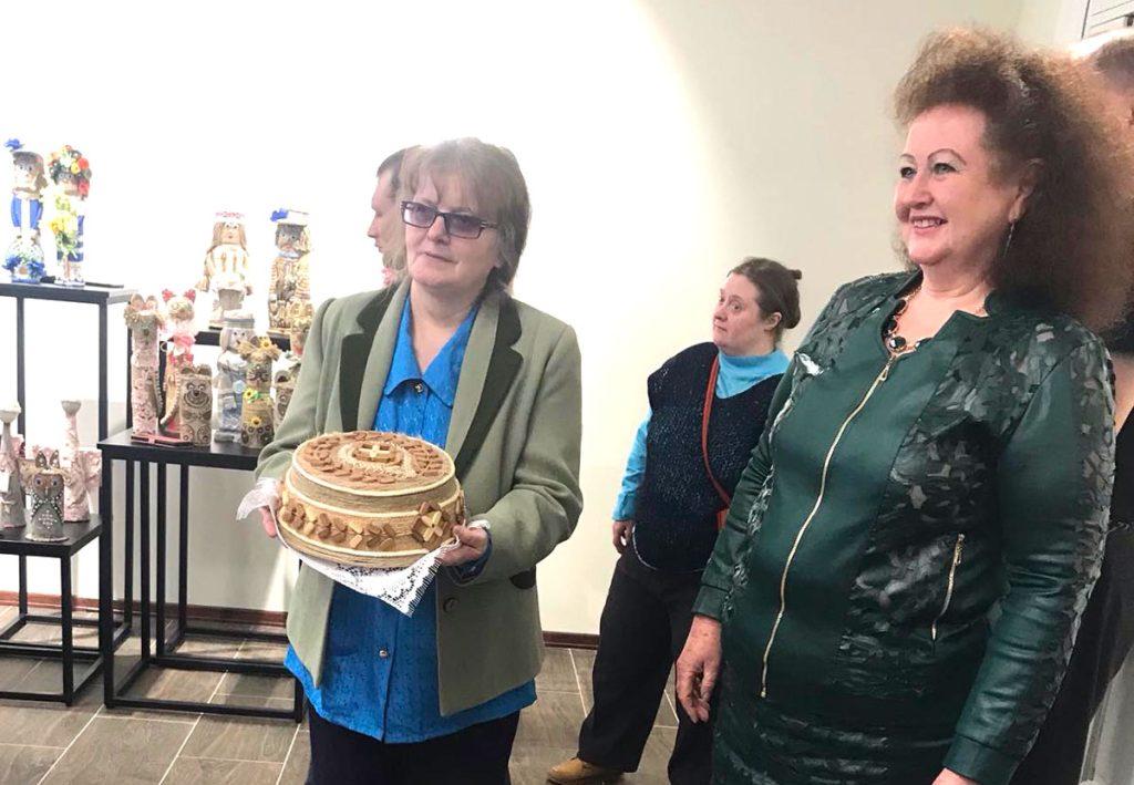 В Климовичском музее работает выставка «Творчество без границ»