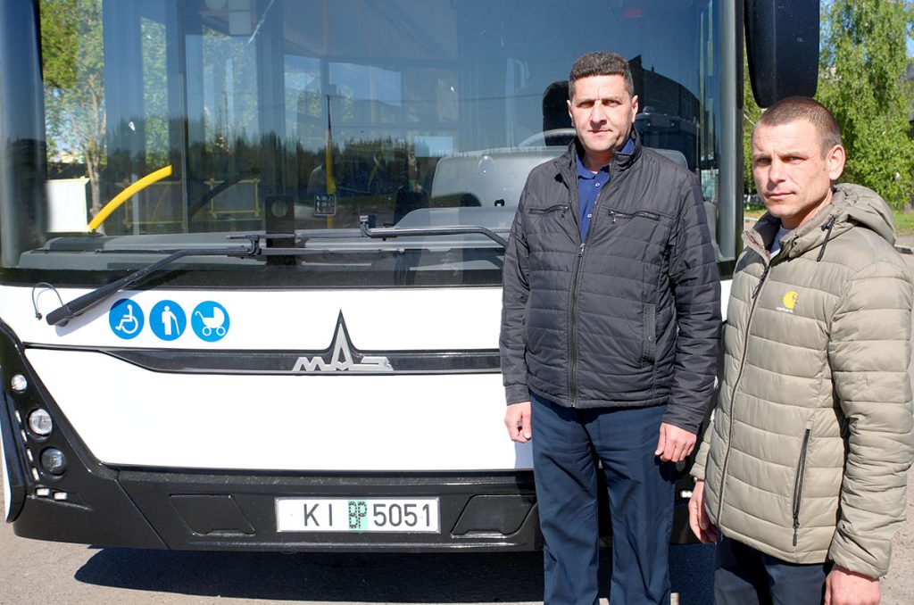 Новый автобус выходит на маршрут в Климовичах