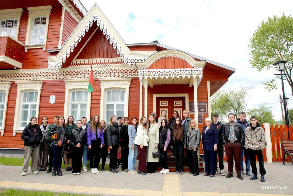 Молодые специалисты Климовичского района почтили память героев Великой Отечественной войны