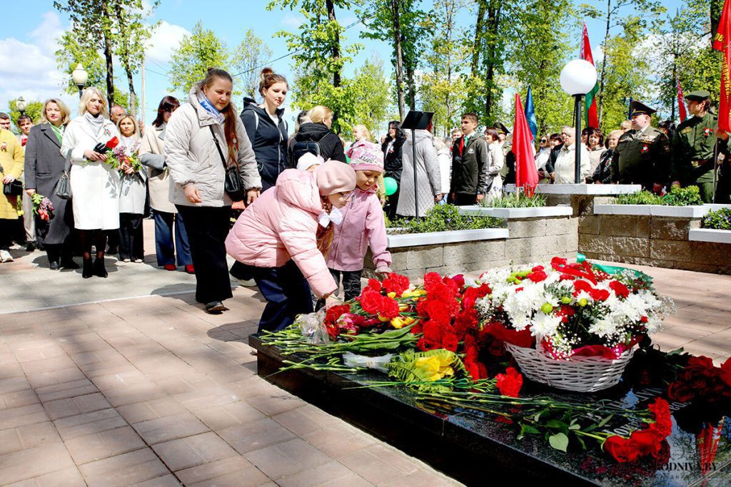 Пугач: мы преклоняем головы перед подвигом миллионов солдат, павших на полях великих сражений
