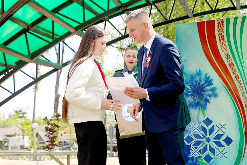 Победителей конкурса "Золотое перо "Белой Руси" наградили в День Победы