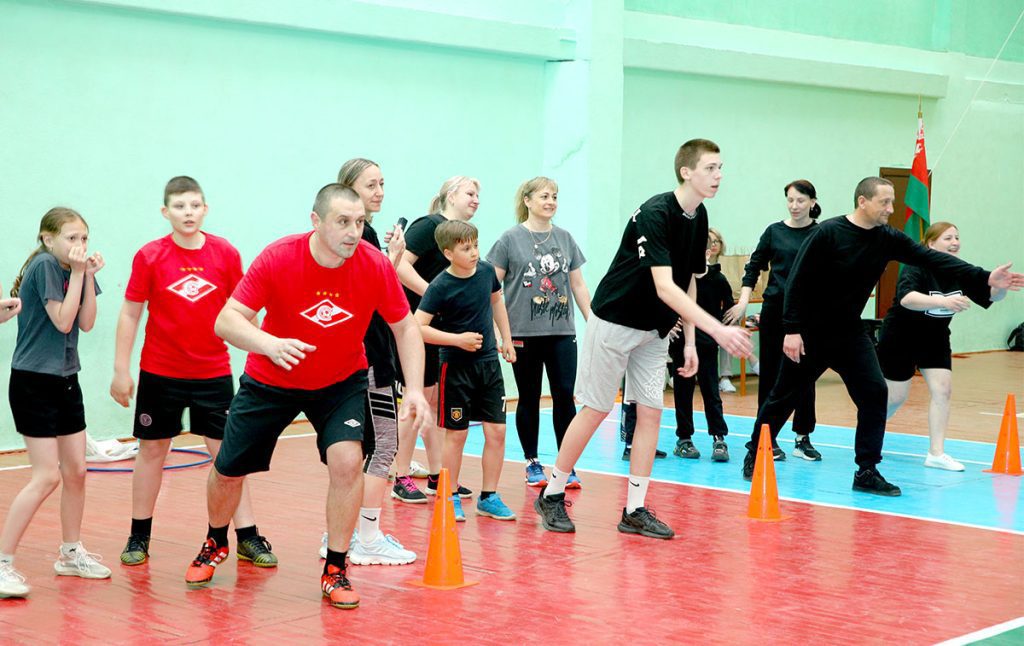 Как в Климовичах прошел праздник «Папа, мама, я — спортивная семья»