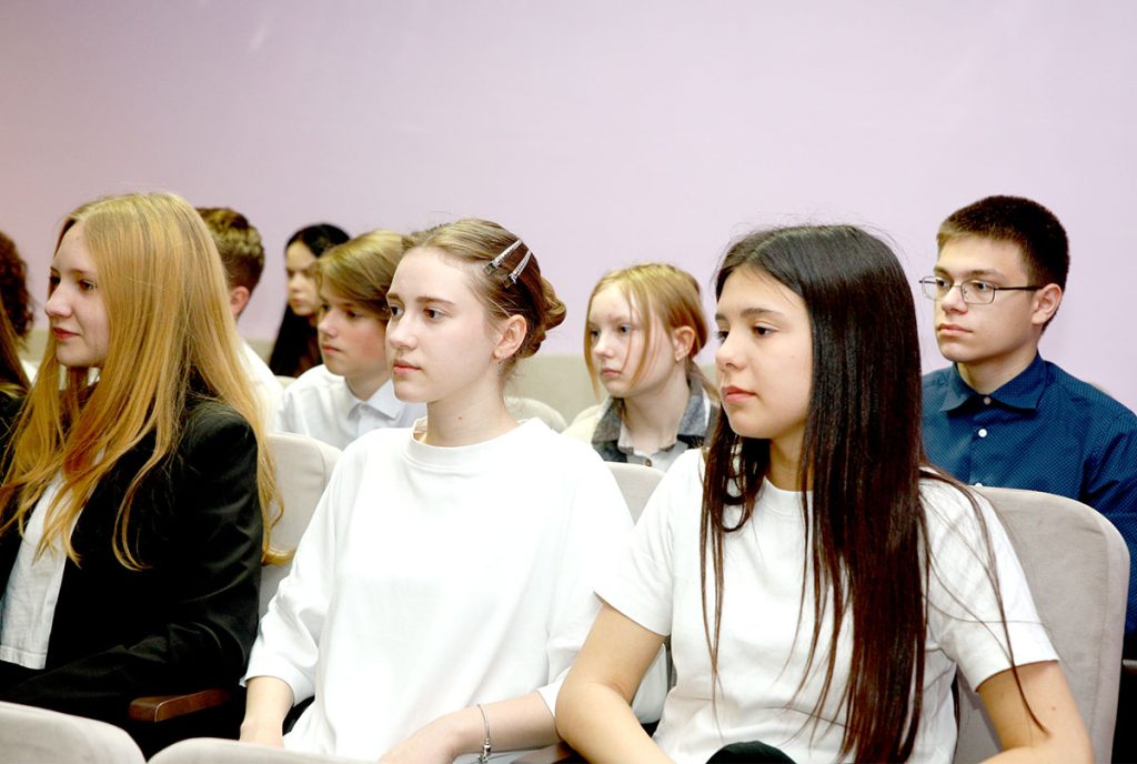 В Климовичах провели ярмарку целевой подготовки