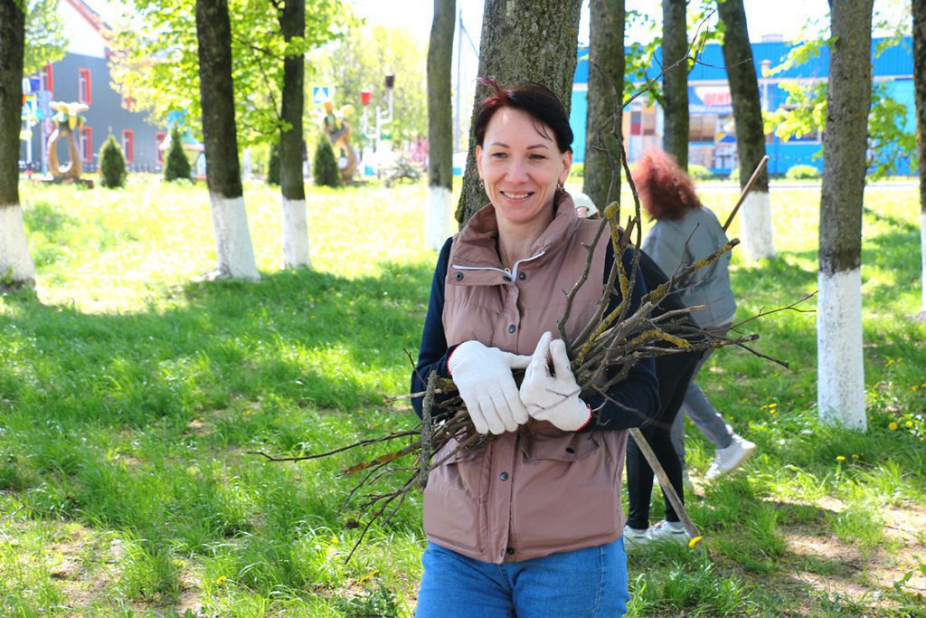 Чистота, порядок, уважение к истории: итоги субботника на Климовщине