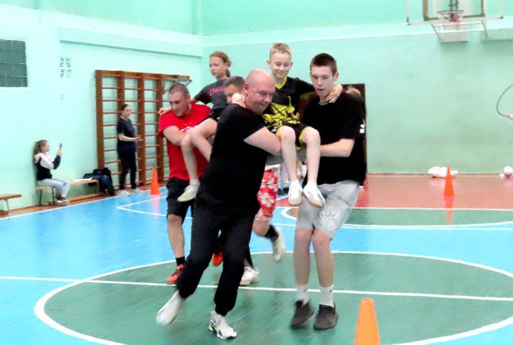 Как в Климовичах прошел праздник «Папа, мама, я — спортивная семья»