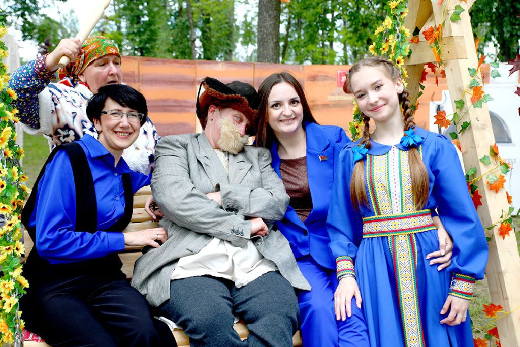 Климовичи приглашают в страну игр и народного творчества