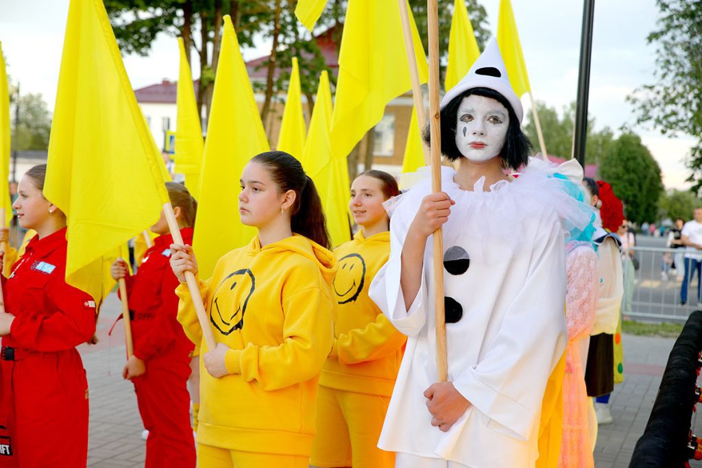 Профориентация, награды, гала-концерт: "Золотая пчелка" зажигает звезды