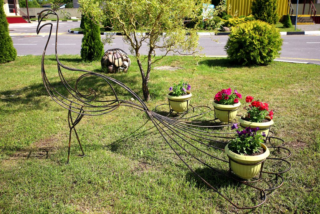 Сколько цветов высадили в Климовичах при подготовке к «Золотой пчелке»