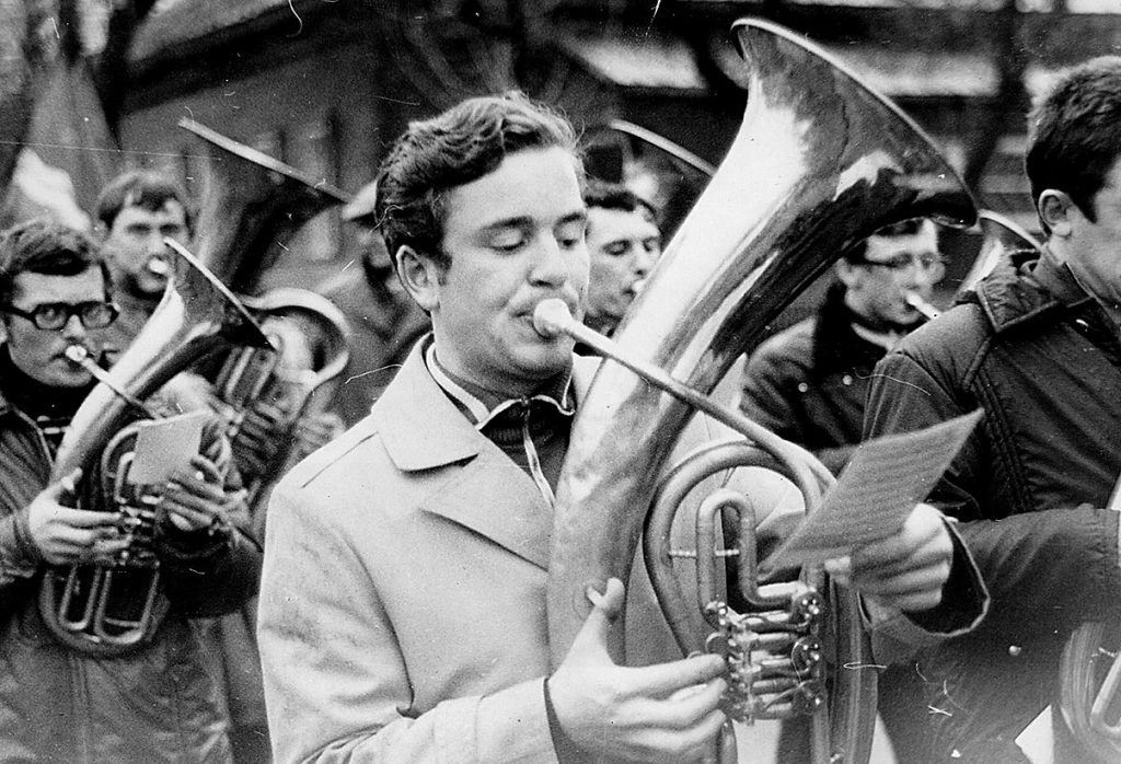 Как любовь к музыке стала делом жизни климовчанина