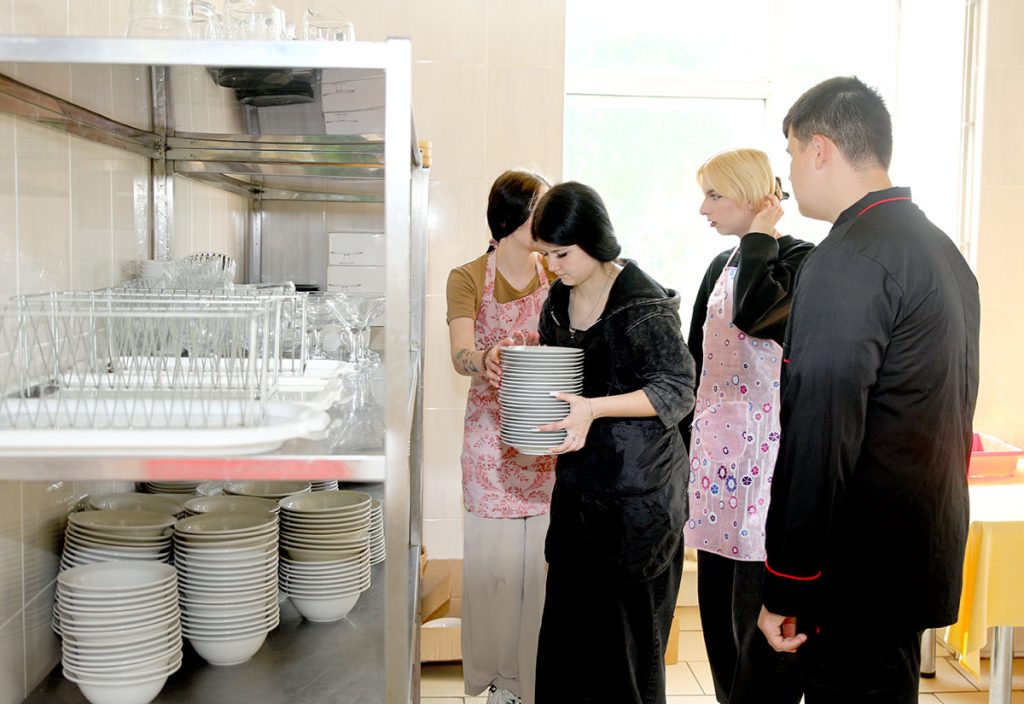 Студенческий отряд был задействован на «Золотой пчелке»