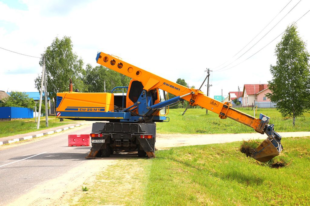 В Климовичах подняли уровень воды в озере. Рассказываем, где...