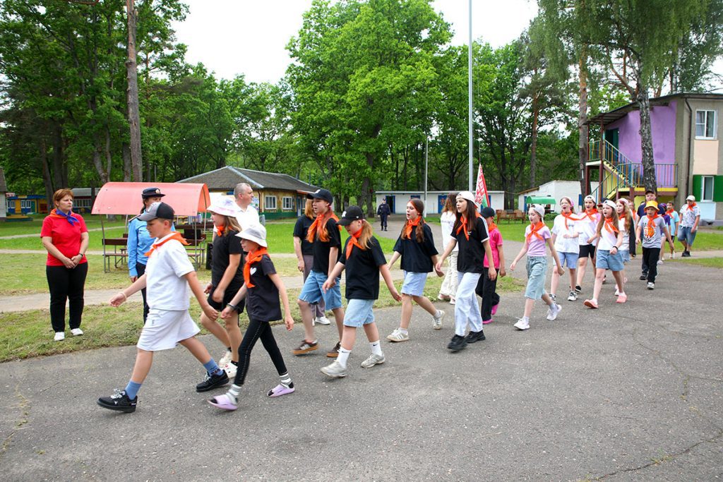 Торжественное открытие первой смены лагеря "Орленок" состоялось в Климовичском районе