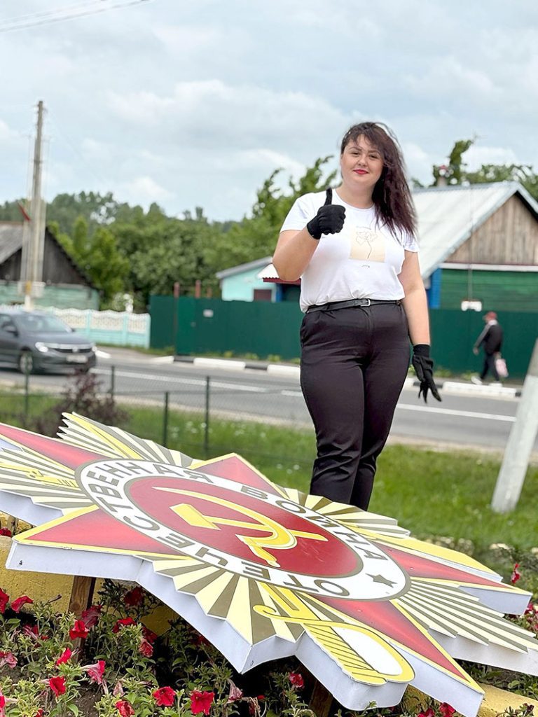 Цветы Победы: в Климовичах появилась уникальная клумба!