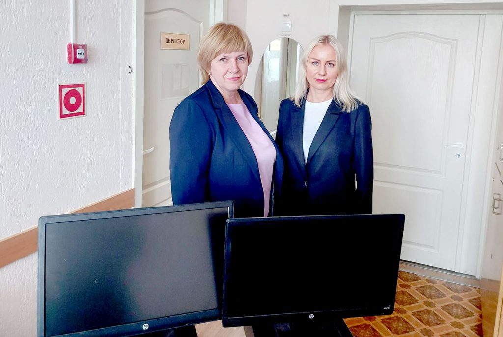 «Беларусбанк» оказал помощь школам Климовщины